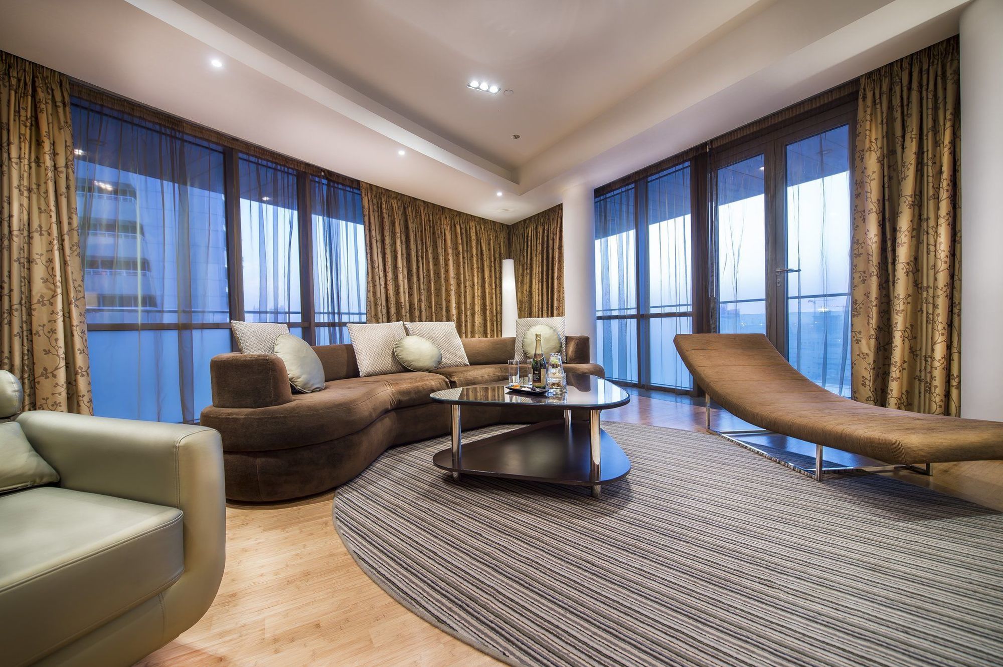 Апарт отель Burjuman Arjaan By Rotana - Дубай Экстерьер фото